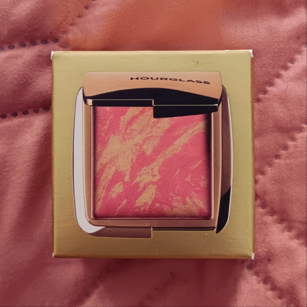 Hourglass Ambient Lighting Blush (with complimentary sheet mask ✨️)